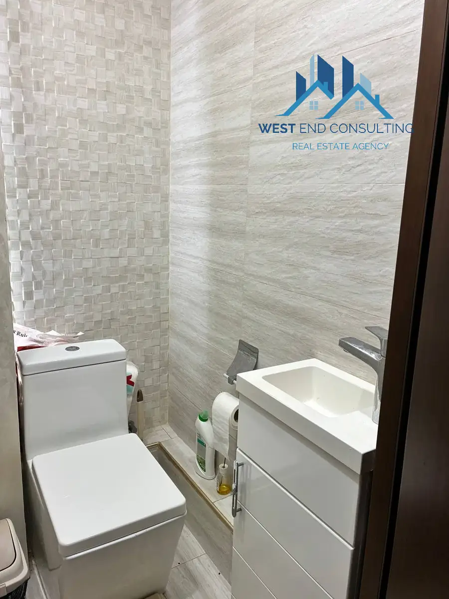 4 xonali kvartira sotiladi − 170 m²