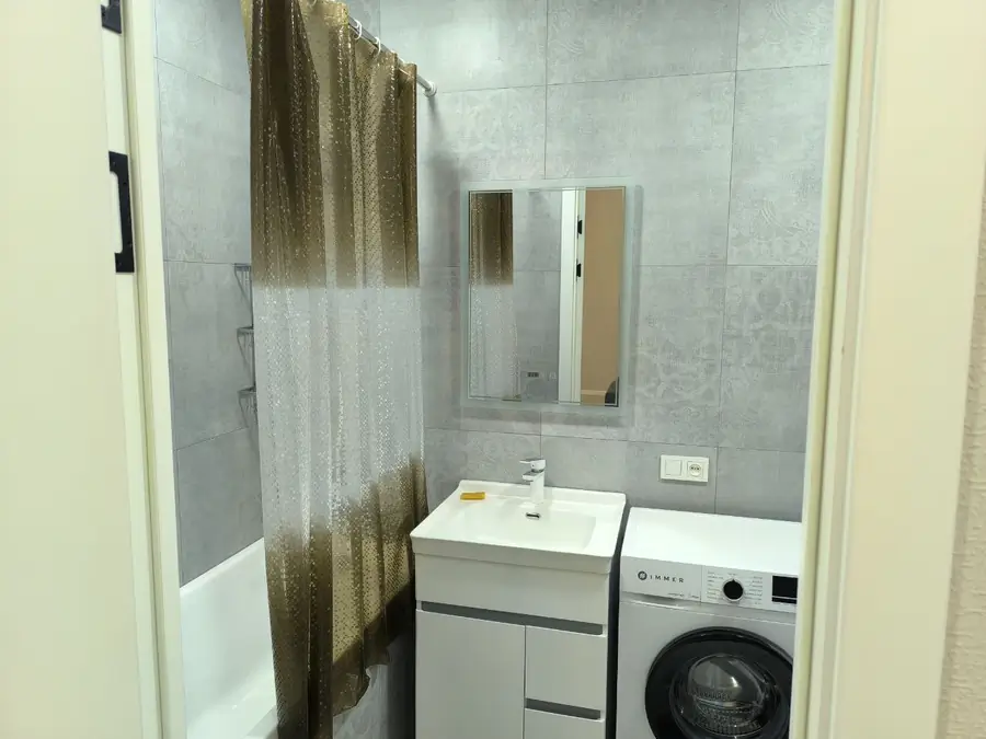 Ijaraga 3 xonali kvartira − 83 m²