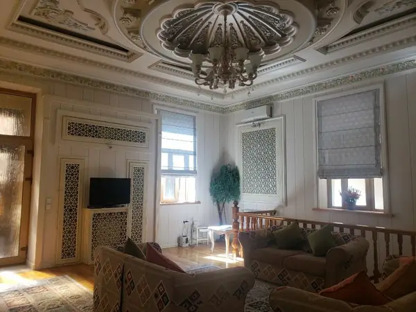 1-этажный дом − 500 м², 3.2 сот.