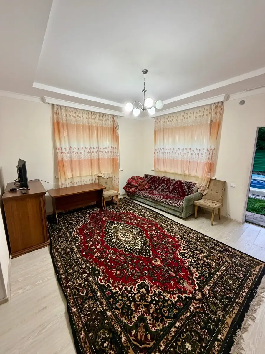 Ijaraga 1 qavatli uy − 400 m²