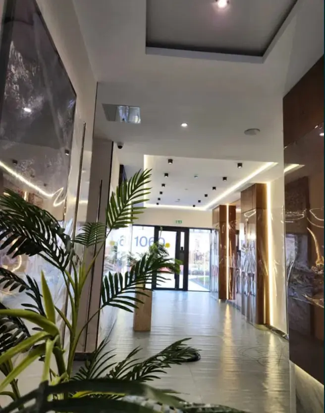 3 xonali kvartira sotiladi − 64.2 m²