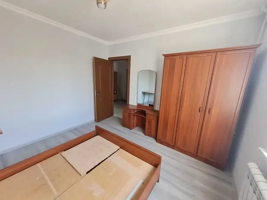 Сдается 2-комнатная квартира − 78 м²