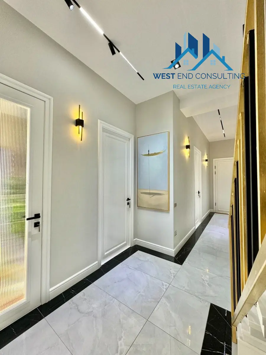 Ijaraga 4 xonali kvartira − 230 m²