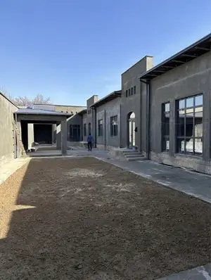 1 qavatli uy − 600 m², 9 sot.