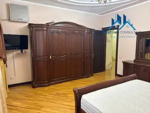 4 xonali kvartira − 220 m², 2/7 qavat