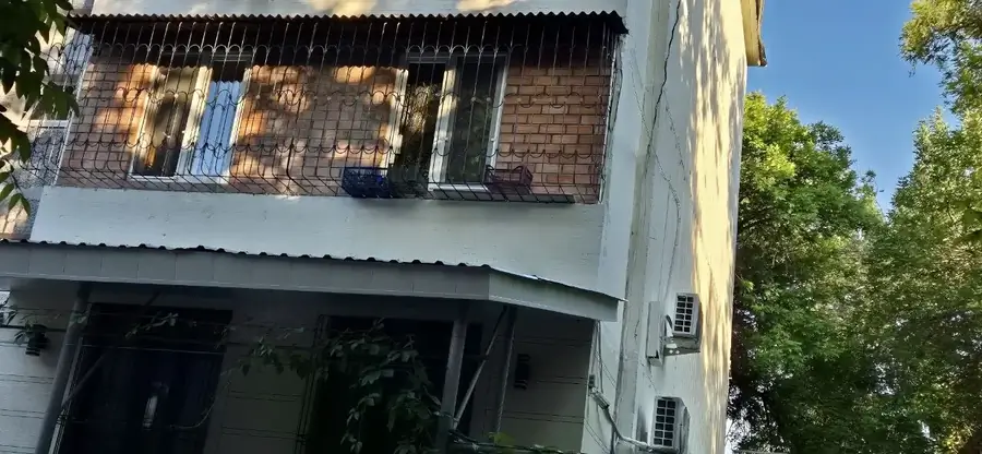 2 xonali kvartira sotiladi − 50 m²