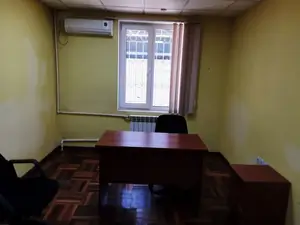 Продается офис − 1645 м²