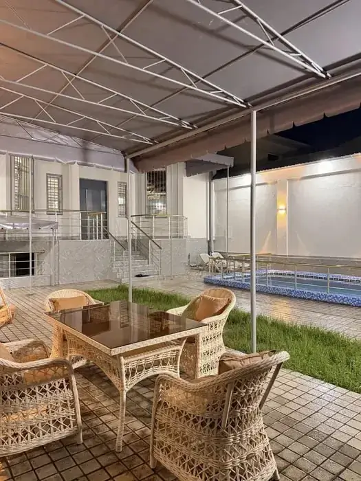 Ijaraga 2 qavatli uy − 450 m²