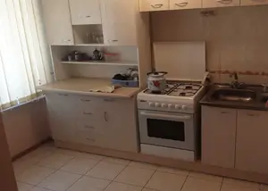 Продается 1-комнатная квартира − 30 м²