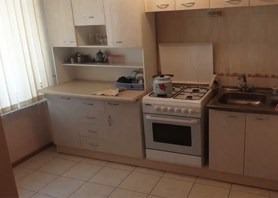 Продается 1-комнатная квартира − 30 м²