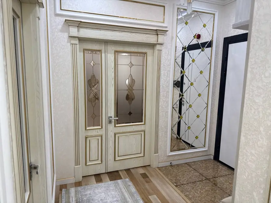 Ijaraga 3 xonali kvartira − 100 m²
