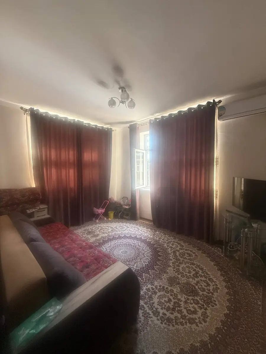 2 xonali kvartira sotiladi − 48 m²