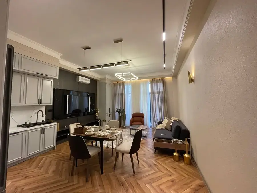 Продается 2-комнатная квартира − 73 м²