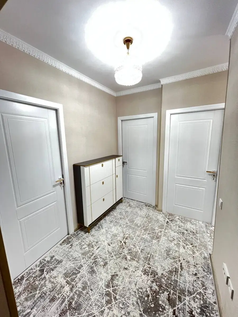 Ijaraga 4 xonali kvartira − 100 m²