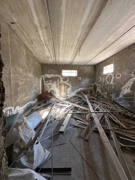 Продается 3-этажный дом − 900 м²