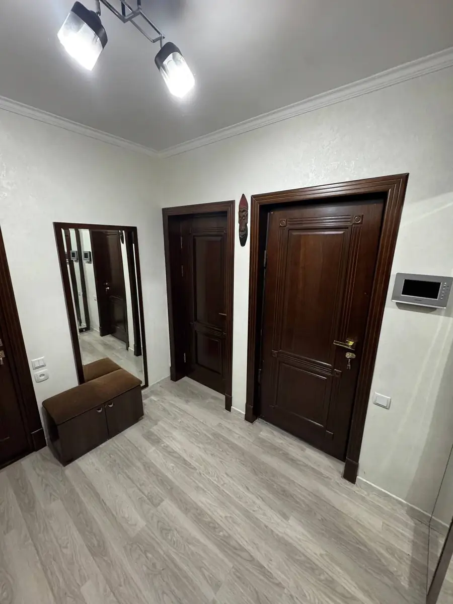 Сдается 3-комнатная квартира − 70 м²