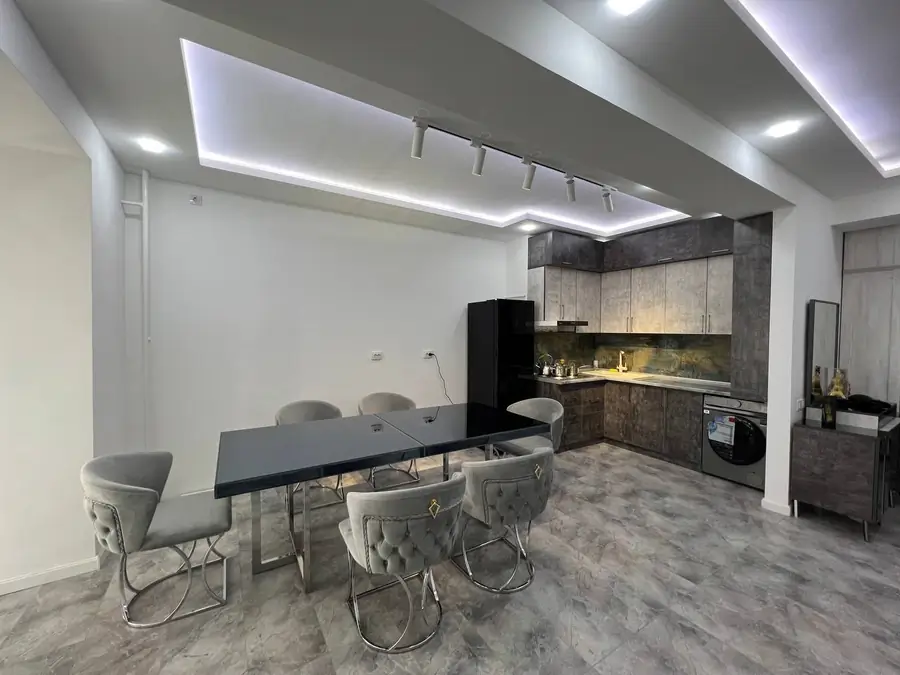 Ijaraga 2 xonali kvartira − 70 m²