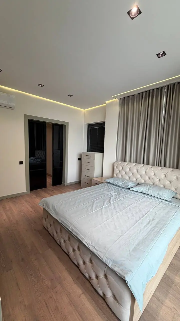 Ijaraga 2 qavatli uy − 300 m²