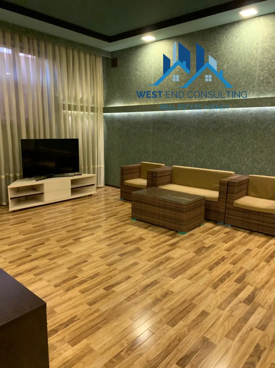 Ijaraga 4 qavatli uy − 700 m²