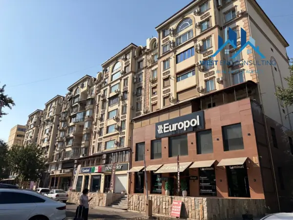 3 xonali kvartira sotiladi − 114 m²
