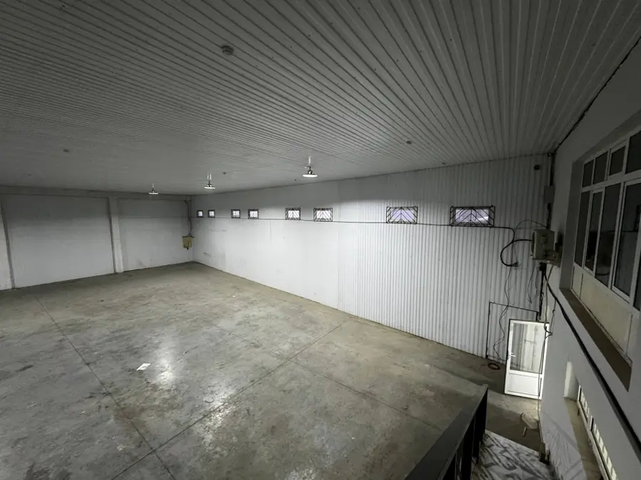 Ijaraga ombor − 550 m²