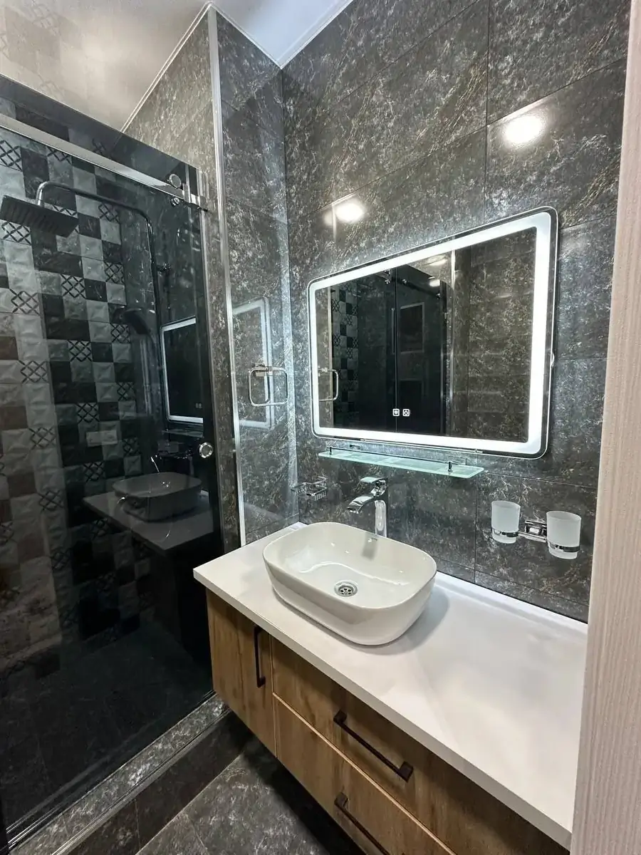 Сдается 2-комнатная квартира − 60 м²