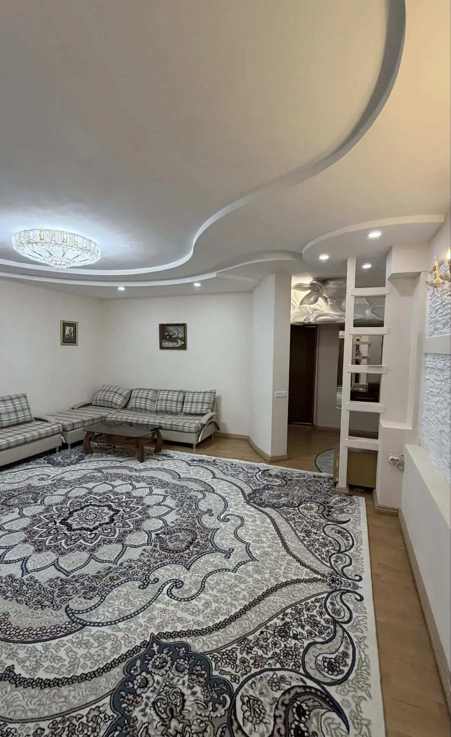 Сдается 3-комнатная квартира − 78 м²