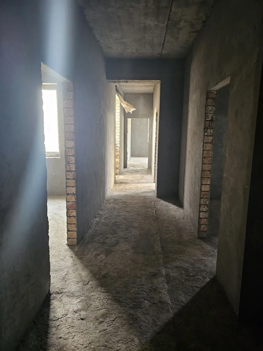 Более 5 xonali kvartira sotiladi − 188 m²