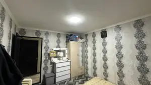 3 xonali kvartira sotiladi − 67.6 m²