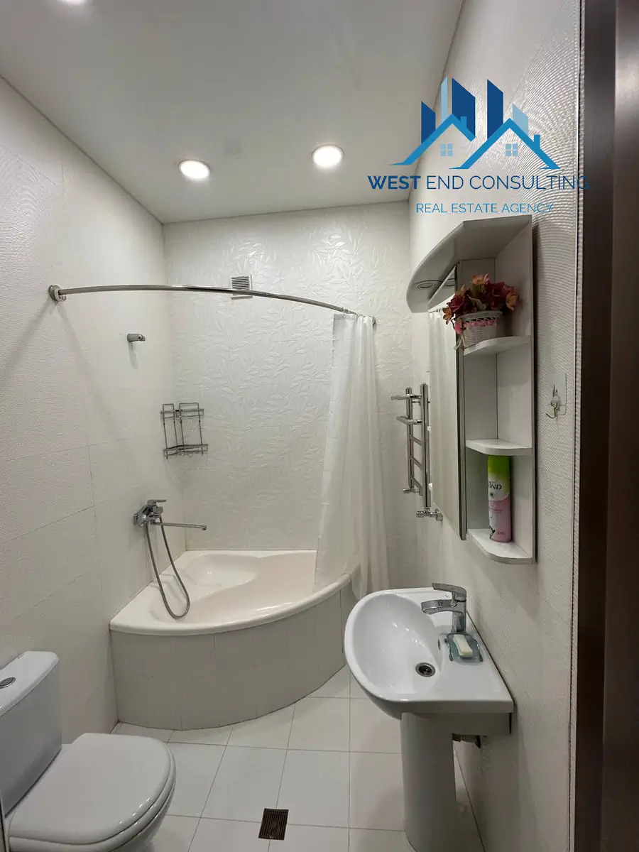 Ijaraga 3 qavatli uy − 360 m²