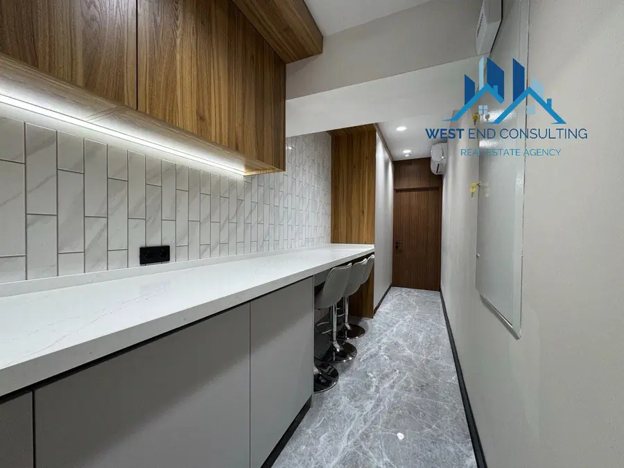 Ijaraga ofis − 220 m²