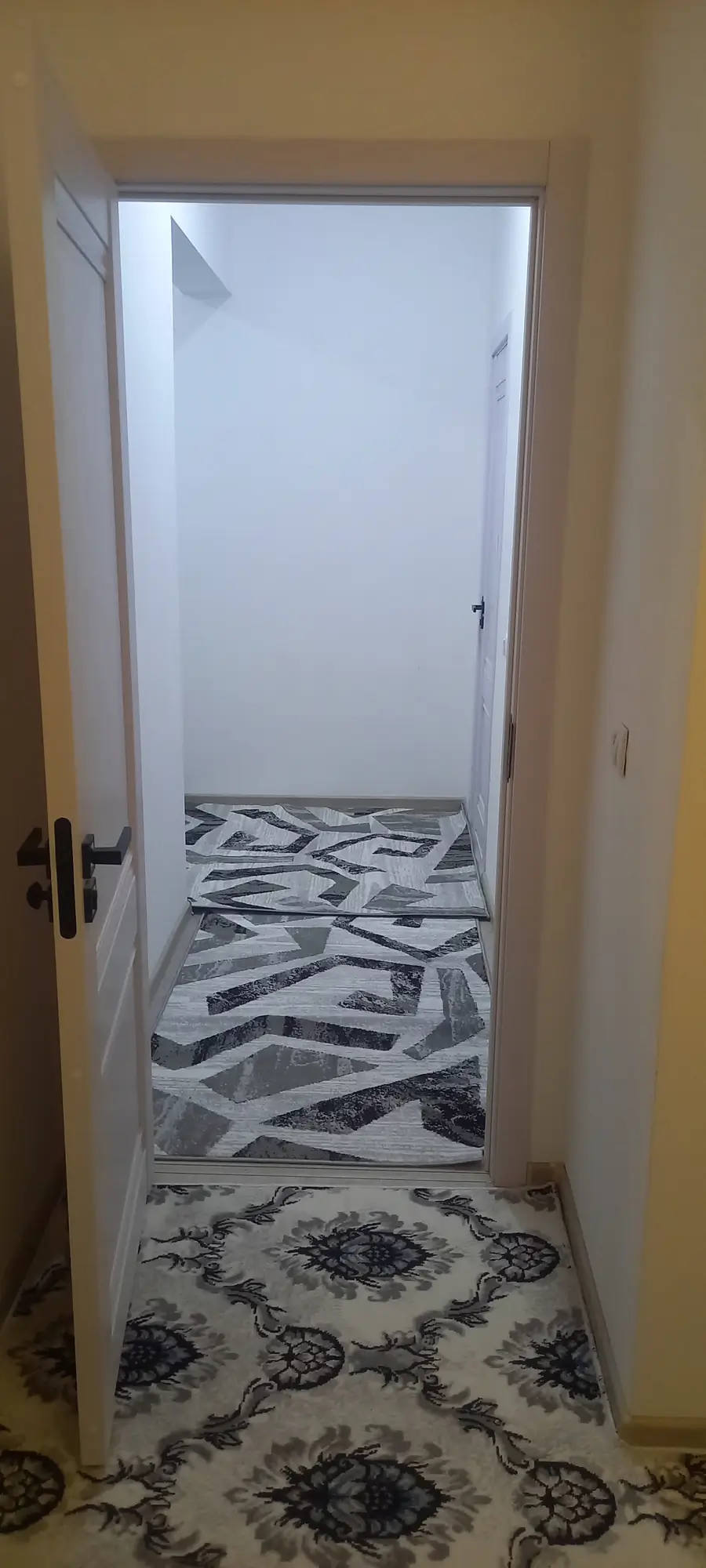 Сдается 1-комнатная квартира − 38 м²
