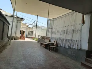 2 qavatli uy − 282.6 m², 999 sot. 
