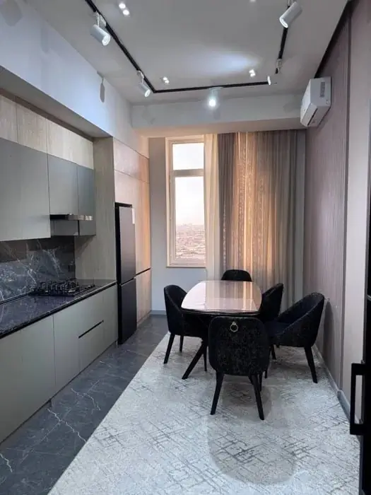 3-комнатная квартира − 94 м², 7/8 этаж