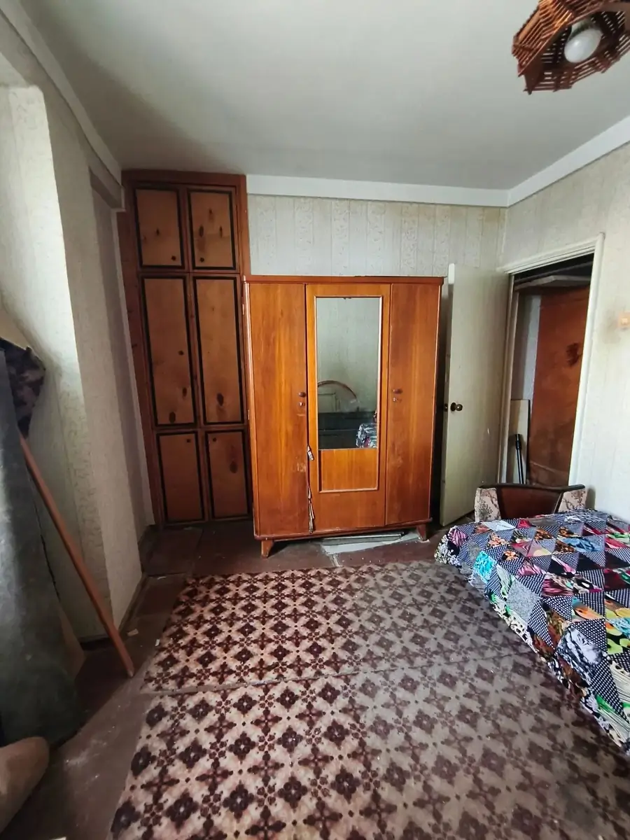3 xonali kvartira sotiladi − 83 m²