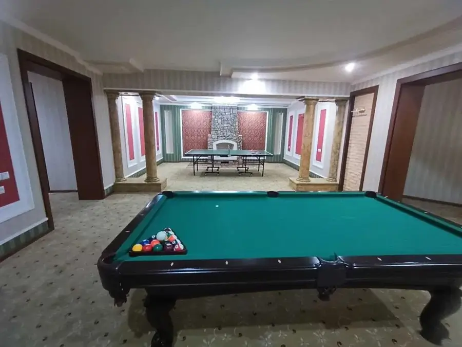 Ijaraga 3 qavatli uy − 380 m²