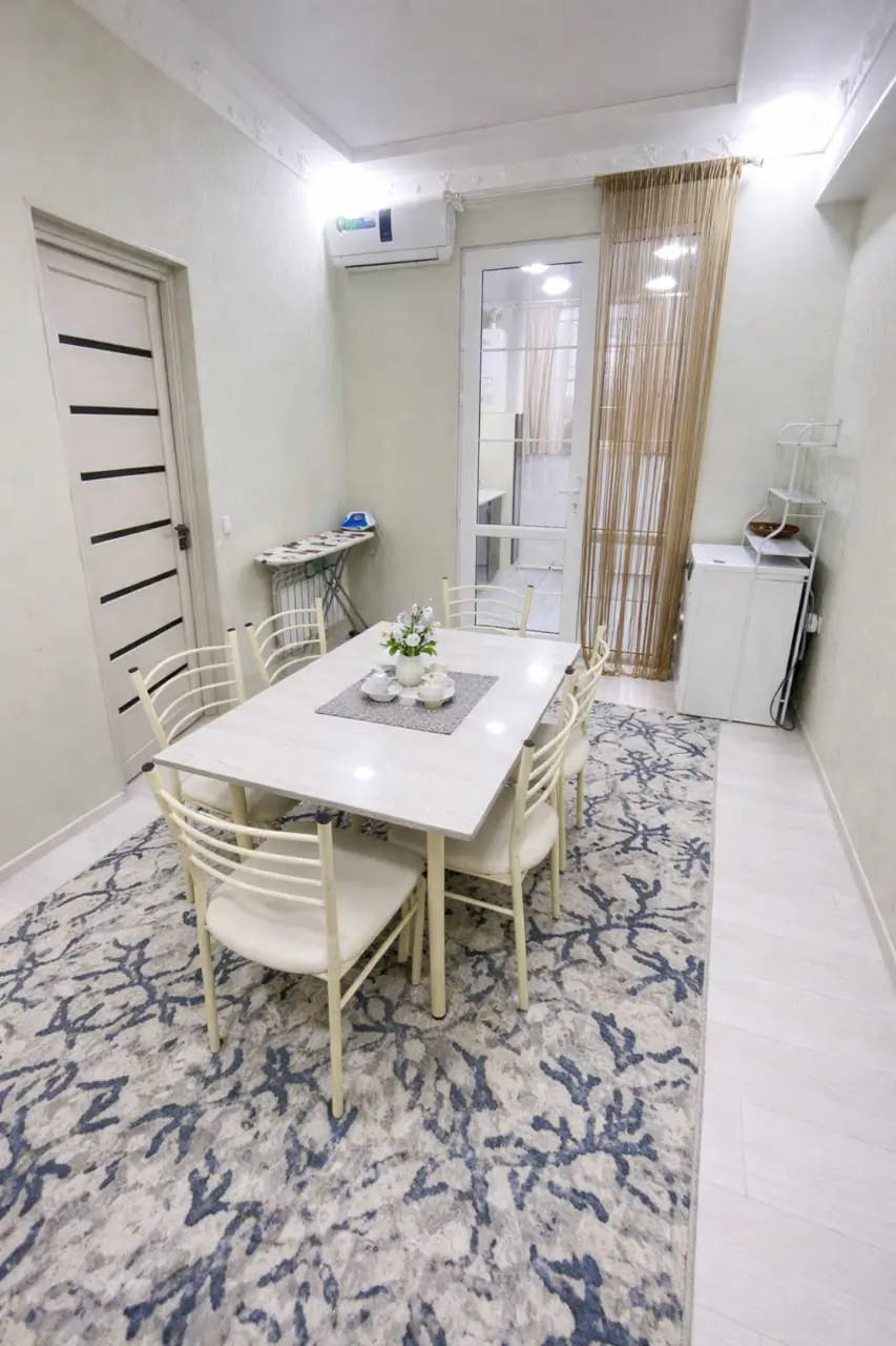 Посуточно 2-комнатная квартира − 55 м²