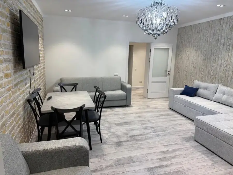 Ijaraga 3 xonali kvartira − 90 m²