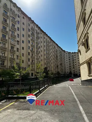 Сдается 3-комнатная квартира − 100 м²