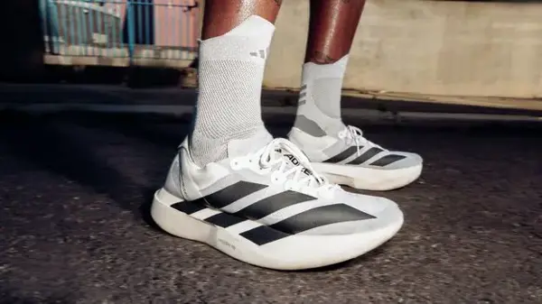 Adidas 500 dollarga “rekordlar uchun krossovkalar”ni sotuvga chiqaradi