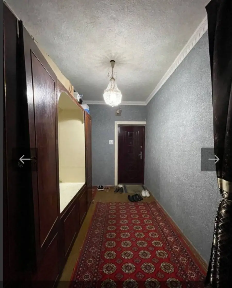 Продается Более 5-комнатная квартира − 190 м²