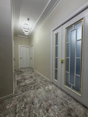 2 xonali kvartira sotiladi − 65 m²