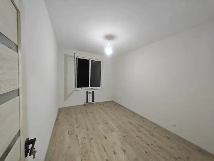 Продается 3-комнатная квартира − 68 м²