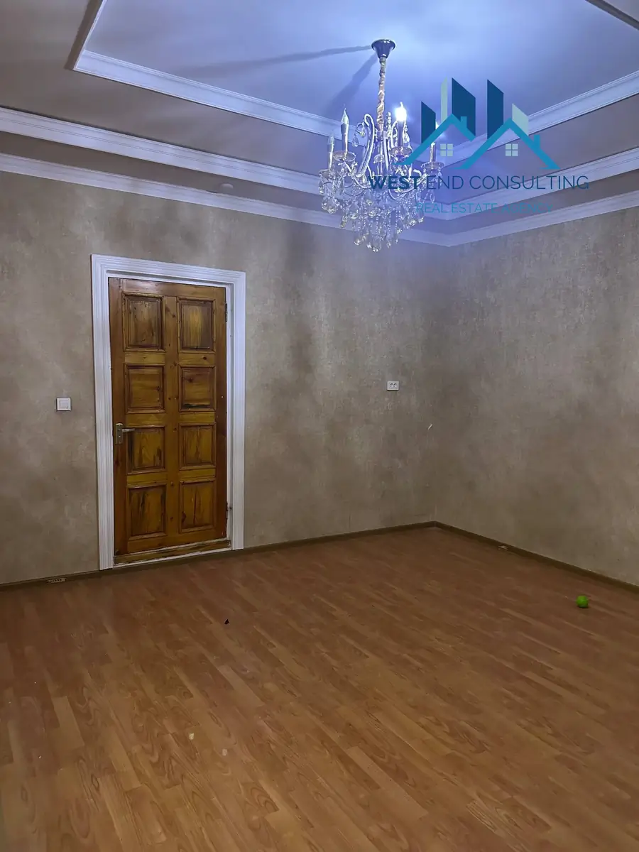 Ijaraga 2 qavatli uy − 250 m²
