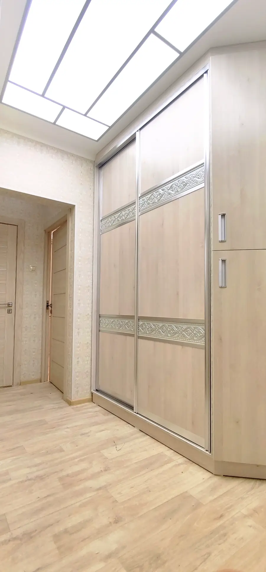 2 xonali kvartira sotiladi − 59 m²