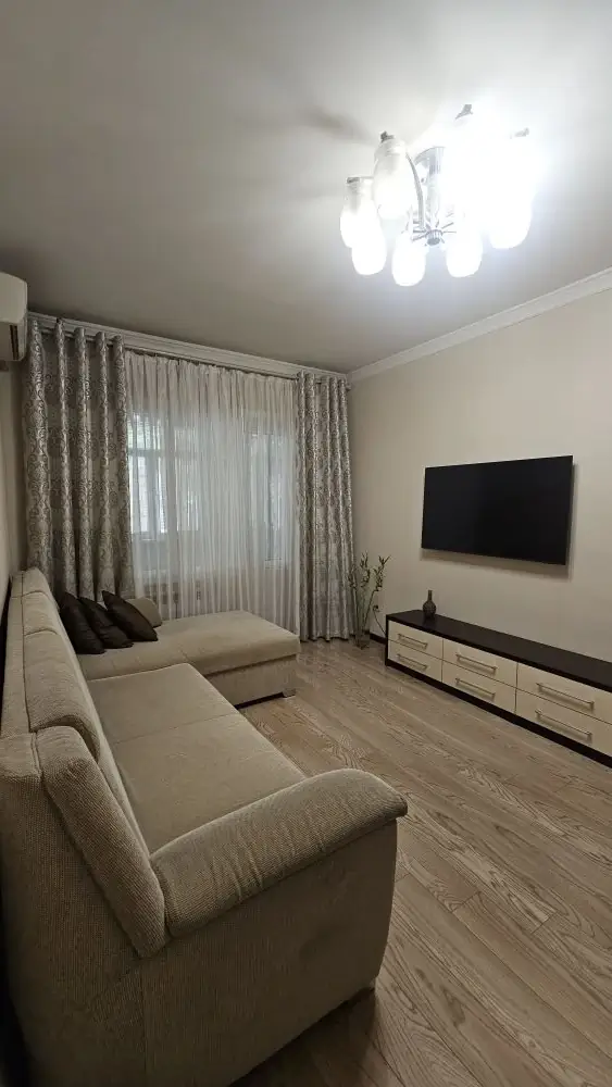 2-комнатная квартира − 62 м², 1/4 этаж