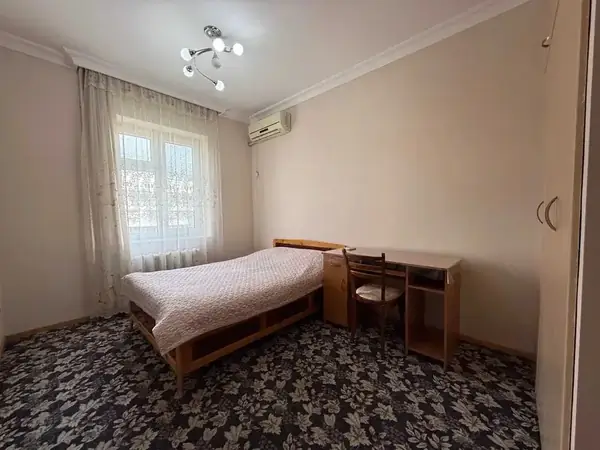 3 xonali kvartira − 90 m², 8/9 qavat