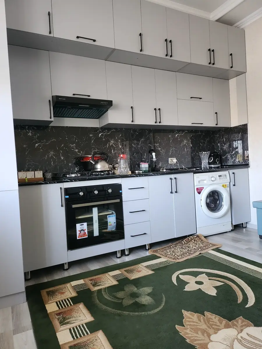 Продается 2-комнатная квартира − 75 м²