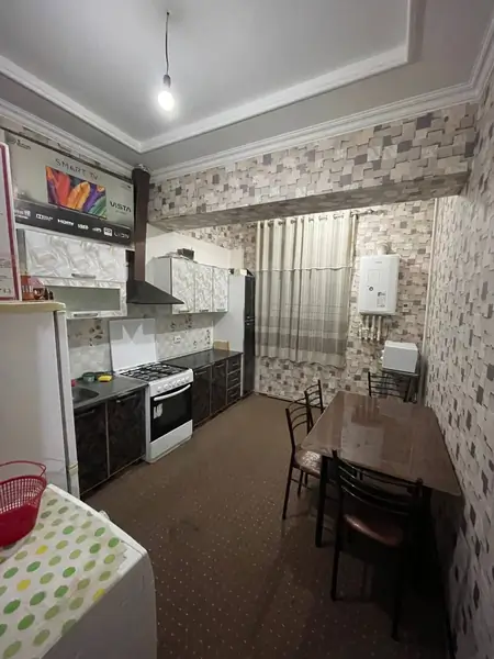 2-комнатная квартира − 48 м², 2/5 этаж