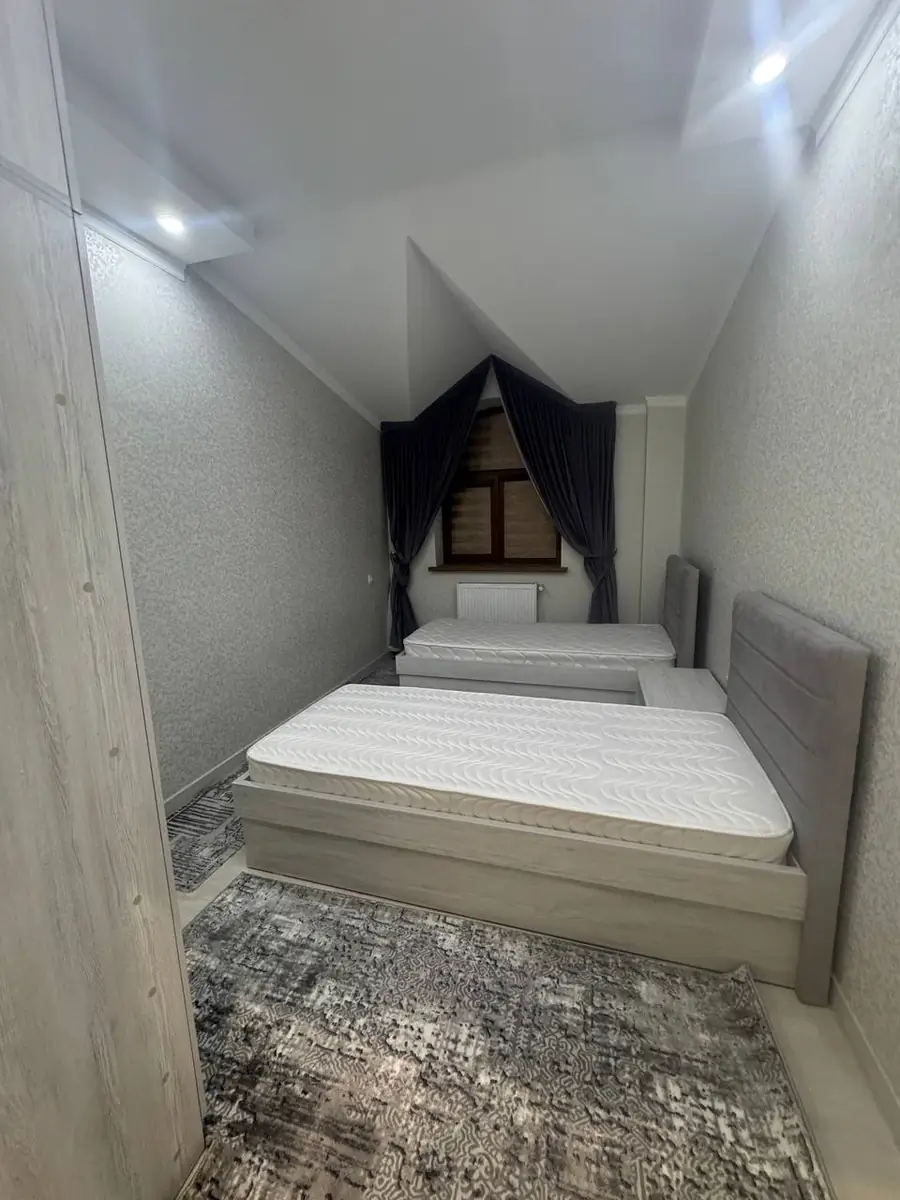 Сдается 3-комнатная квартира − 100 м²